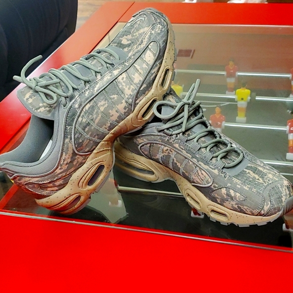 Air Max Tailwind 4 - Picture 8 of 11